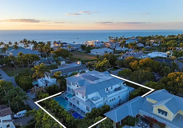 47th image of 140 3rd Ave S, Naples, FL 34102 | MLS# 226002046