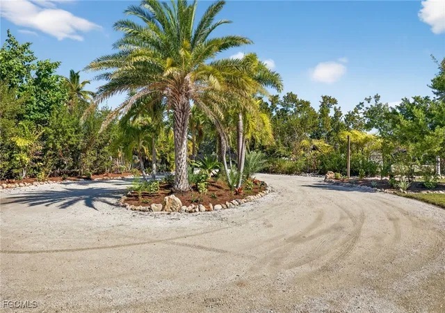 Photo 3 of Single family home for sale at 1211 Periwinkle Way, Sanibel, FL 33957 | MLS# 2026002303 | Listing updated on 2026-04-08