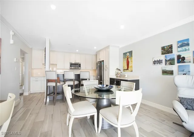 5th image of 60 Pelican St W, Naples, FL 34113