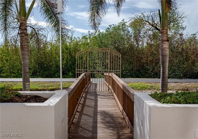 4th image of 6849 Grenadier Blvd, Naples, FL 34108