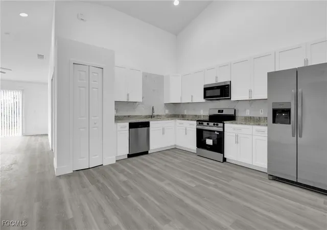 3rd image of 4713/4715 28Th St Sw, Lehigh Acres, FL 33973 | MLS# 2026002722