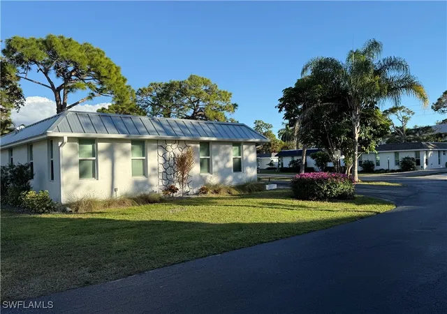 Photo 1 of Single family home for sale at 310 Carnaby Ct, Naples, FL 34112 | MLS# 225079026 | Listing updated on 2026-04-11
