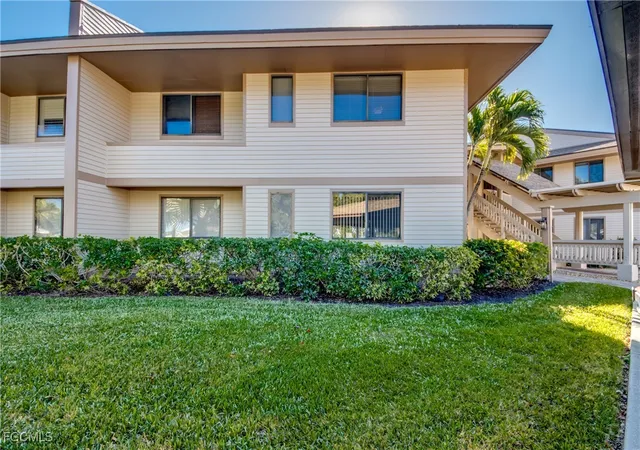 Homes for sale in Bonita Springs, FL | 64 4th Street, Bonita Springs, FL 34134 | Houzeo