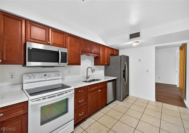 Photo 3 of Sale Pending at 3150 Shorewood Ln #202, Fort Myers, FL 33907 | MLS# 2026003117 | Listing updated on 2026-07-13