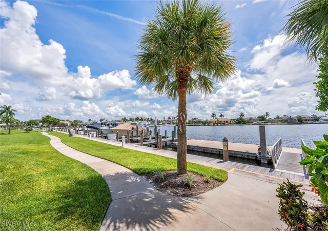 38th image of 320 Seaview Ct #610, Marco Island, FL 34145 | MLS# 226002852