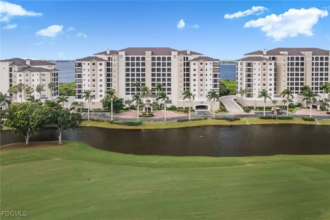 Listing Photo 1 - Condo for sale in 11620Th Ct Of Palms located at 11620Th Ct Of Palms, Fort Myers, FL 33908 - Unit #105