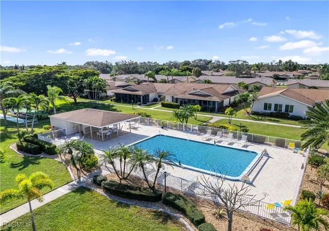 Photo 2 of Townhouse for sale at 5665 Arvine Cir, Fort Myers, FL 33919 | MLS# 2026003338 | Listing updated on 2026-05-19
