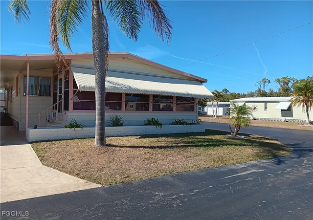 Photo 1 of Manufactured home for sale at 610 Friendly Pl, North Fort Myers, FL 33917 | MLS# 2026003829 | Listing updated on 2026-09-30
