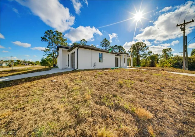 4th image of 701-703 Homestead Rd S, Lehigh Acres, FL 33974 | MLS# 2026003848