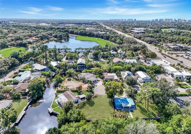 Photo 2 of Sale Pending at 59 River Ct, Naples, FL 34110 | MLS# 226003496 | Listing updated on 2026-08-01