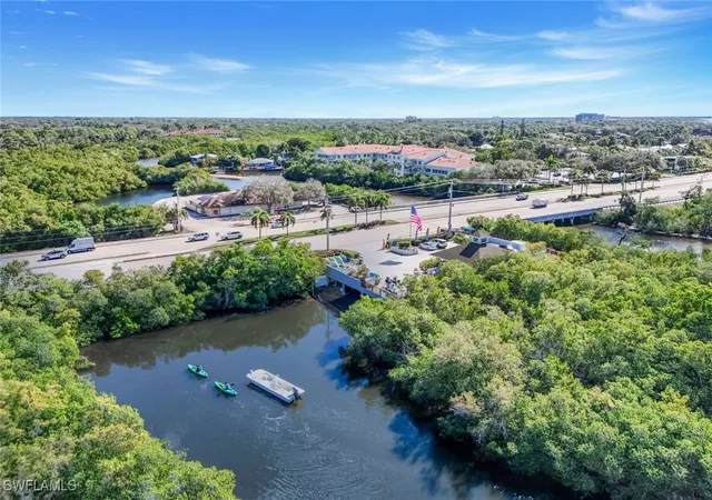 Photo 4 of Sale Pending at 59 River Ct, Naples, FL 34110 | MLS# 226003496 | Listing updated on 2026-08-01