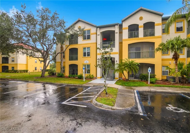 3rd image of 11520 Villa Grand, Fort Myers, FL 33913