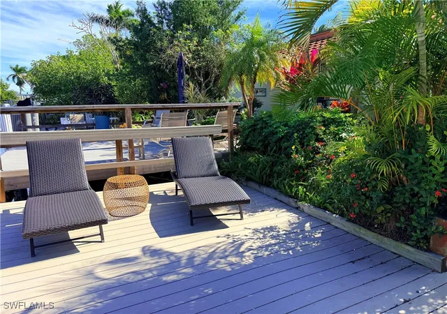 Photo 2 of Condo for sale at 1575 Curlew Ave W #1, Naples, FL 34102 | MLS# 226003015 | Listing updated on 2026-04-24