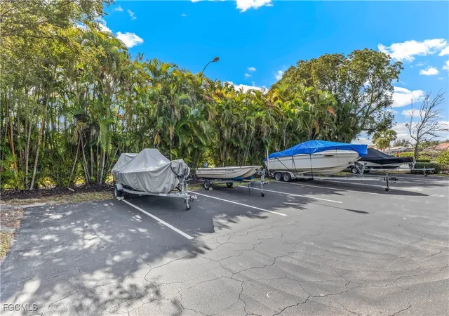 Homes for sale in Fort Myers, FL | 8162 Country Rd #201, Fort Myers, FL 33919 | MLS# 2026004031