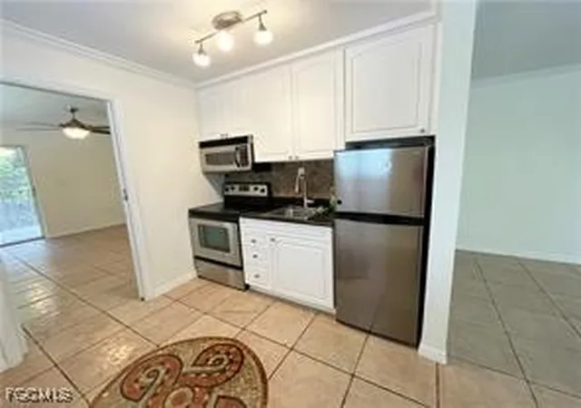 Homes for sale in Fort Myers, FL | 8162 Country Rd #201, Fort Myers, FL 33919 | MLS# 2026004031