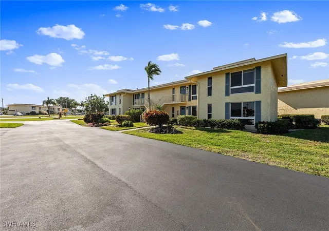 4th image of 378 Palm Dr, Naples, FL 34112