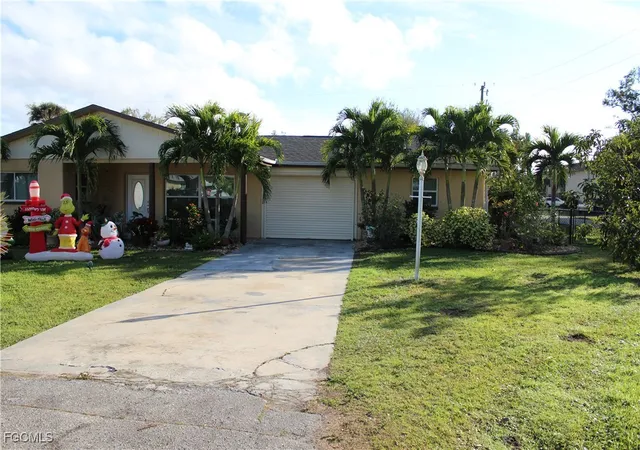 Photo 1 of Single family home for sale at 679 Canal Dr, North Fort Myers, FL 33903 | MLS# 2026004101 | Listing updated on 2026-01-26