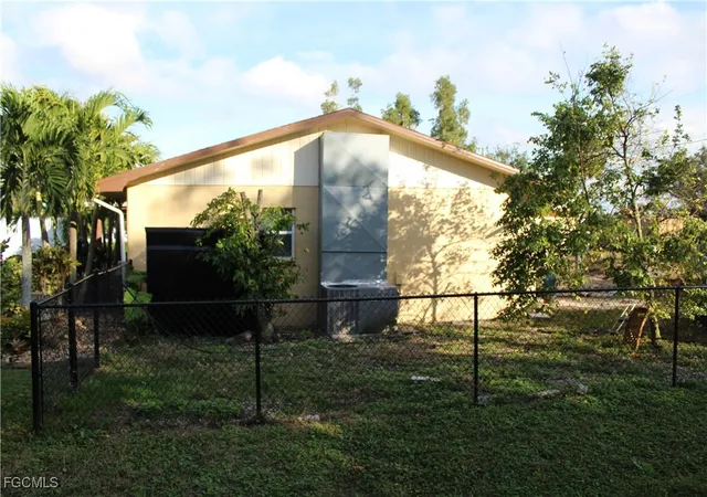 Photo 3 of Single family home for sale at 679 Canal Dr, North Fort Myers, FL 33903 | MLS# 2026004101 | Listing updated on 2026-01-26