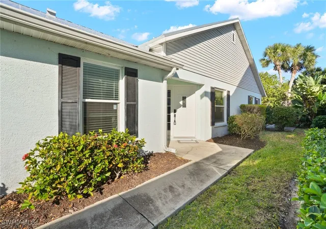 Photo 3 of Single family home for sale at 3141 Carriage Cir, Naples, FL 34105 | MLS# 226003531 | Listing updated on 2026-03-01