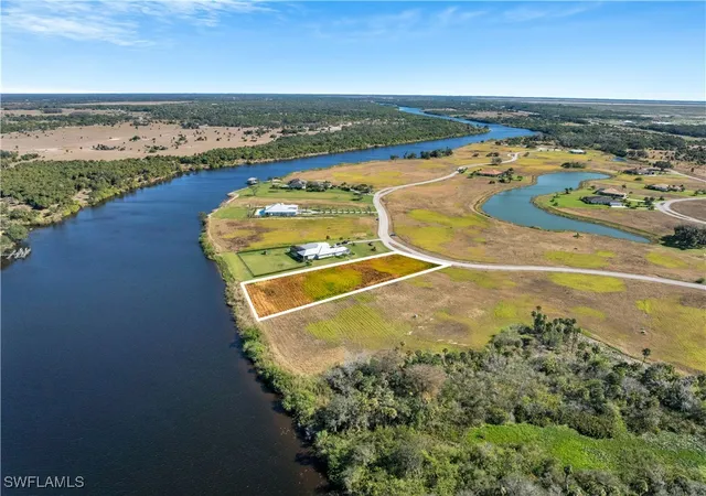 5th image of 2110 Silk Bay Blvd, Alva, FL 33920 | MLS# 226003125