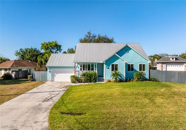 Homes for sale in Estero, FL | 20520 Pine Tree Ln, Estero, FL 33928 | MLS# 225083687