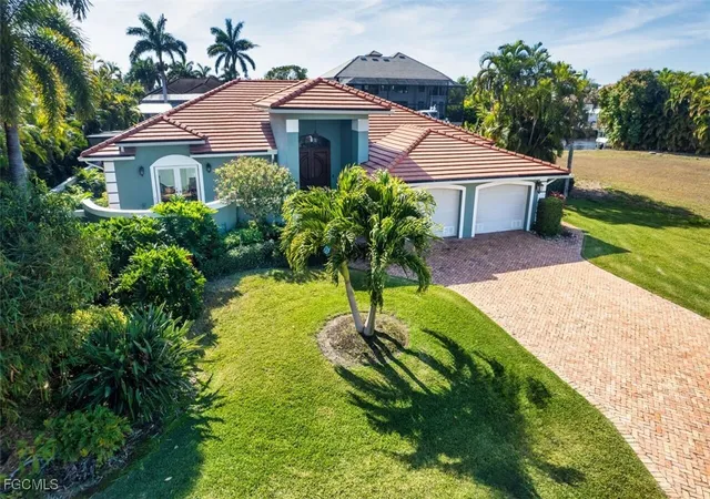 4th image of 130 Montrose Dr, Fort Myers, FL 33919 | MLS# 2026004741
