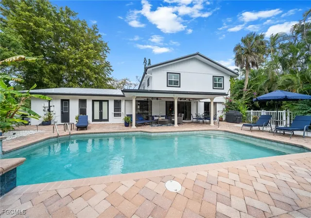 4th image of 1030 Aqua Ln, Fort Myers, FL 33919 | MLS# 2026004812