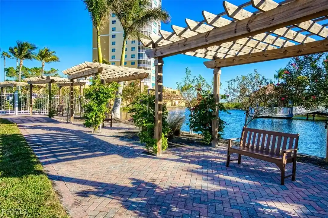 Listing Photo 2 - Condo for sale in 12601 Mastique Bch Blvd located at 12601 Mastique Bch Blvd, Fort Myers, FL 33908 - Unit #1102