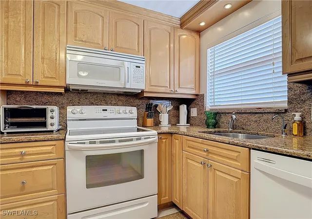 4th image of 170 Turtle Lake Ct #211, Naples, FL 34105 | MLS# 226004340