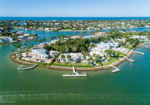 2nd image of 1975 Galleon Dr, Naples, FL 34102 | MLS# 226003650