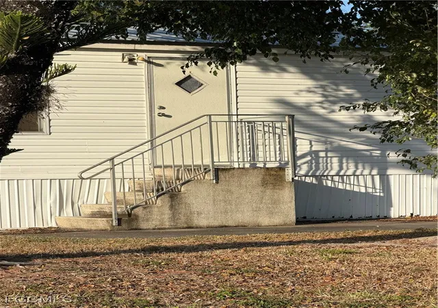 2nd image of 1660 Davidson Rd, Clewiston, FL 33440 | MLS# 2026004902