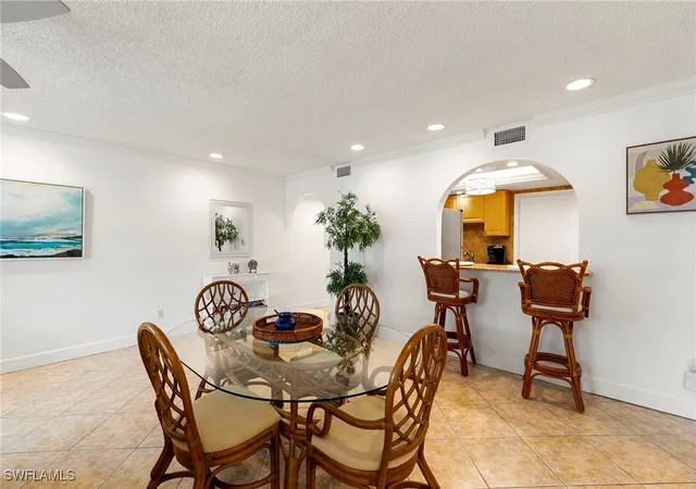 Homes for sale in Marco Island, FL | 960 Swallow Ave, Marco Island, FL 34145