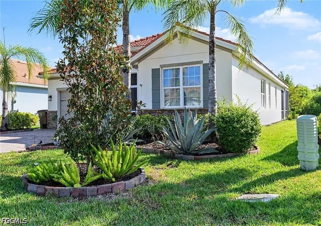 4th image of 15154 Yellow Wood Dr, Alva, FL 33920 | MLS# 2026004996