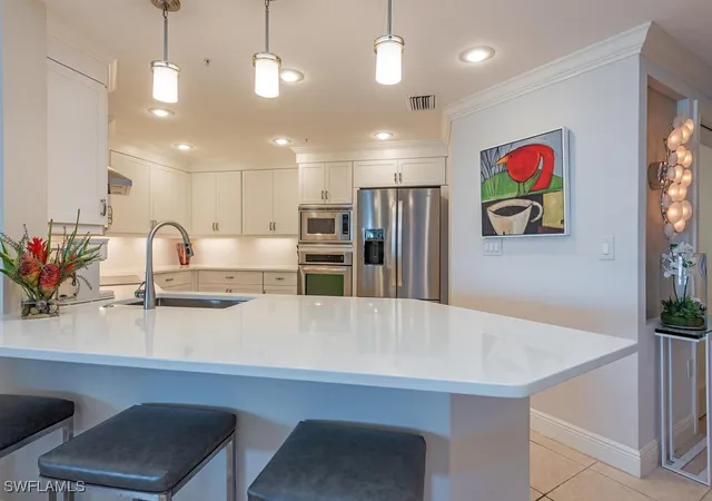 4th image of 60 Seagate Dr #1205, Naples, FL 34103 | MLS# 226004594