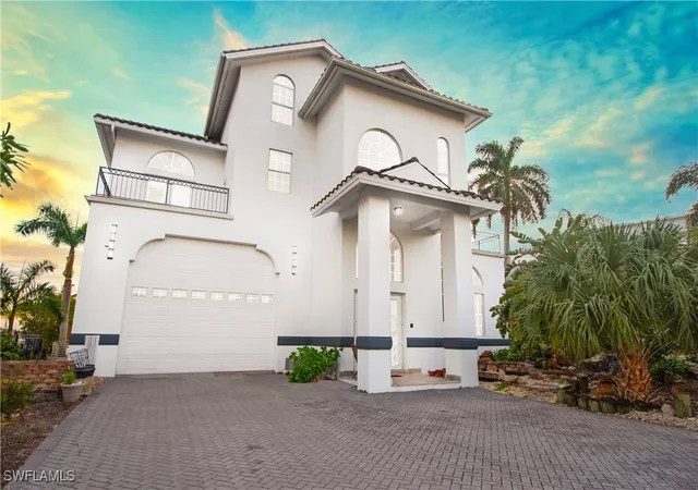 Photo 2 of Sale Pending at 28 Pelican St W, Naples, FL 34113 | MLS# 226003694 | Listing updated on 2026-07-10