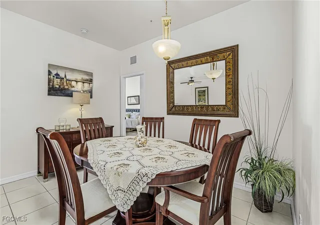 Listing Photo 4 - Condo for sale in building located at 9305 La Playa Ct, Bonita Springs, FL 34135 - Unit #1613