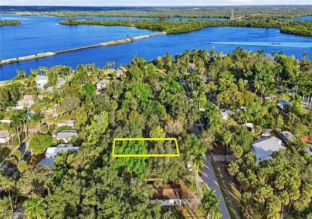 Photo 1 of Land for sale at 228 Delray Ave, Fort Myers, FL 33905 | MLS# 225085256 | Listing updated on 2026-01-31