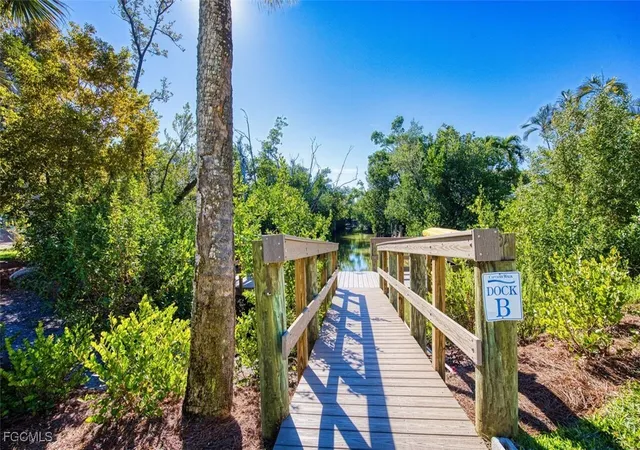 2nd image of 601 Periwinkle Wy, Sanibel, FL 33957