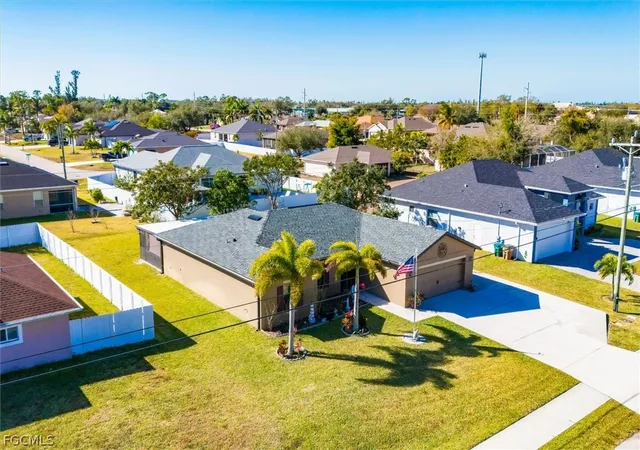 4th image of 1826 Sw Trafalgar Pkwy, Cape Coral, FL 33991 | MLS# 2026005789