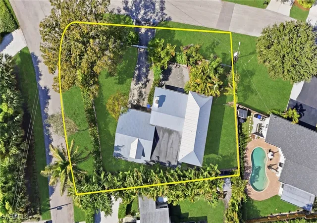 2nd image of 1260 Forest Ave, Naples, FL 34102 | MLS# 226005059