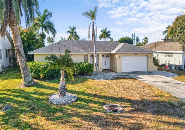 3rd image of 818 Monticello Ct, Cape Coral, FL 33904 | MLS# 2026005806