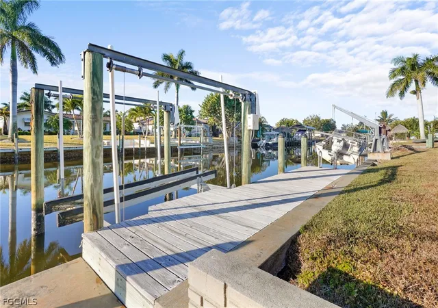 4th image of 818 Monticello Ct, Cape Coral, FL 33904 | MLS# 2026005806