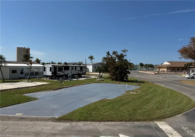 Photo 3 of Land for sale at 19681 #133 Summerlin Rd, Fort Myers, FL 33908 | MLS# 2026005936 | Listing updated on 2026-05-12