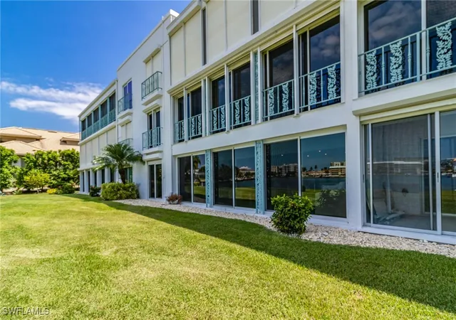 30th image of 383 Harbour Dr #101, Naples, FL 34103 | MLS# 226004870