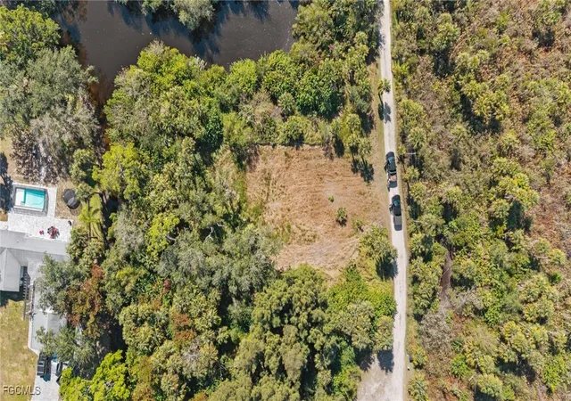 15th image of 16920 Pelican Wy, North Fort Myers, FL 33917 | MLS# 2026006059