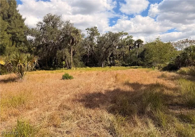 4th image of 16920 Pelican Wy, North Fort Myers, FL 33917 | MLS# 2026006059