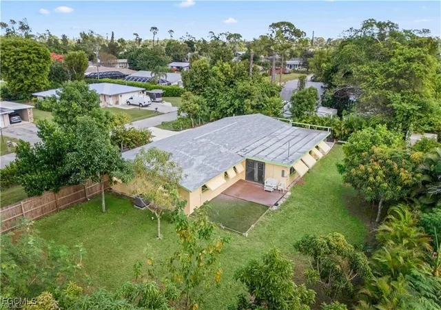 4th image of 2248 Ephraim Ave, Fort Myers, FL 33907 | MLS# 2026006224