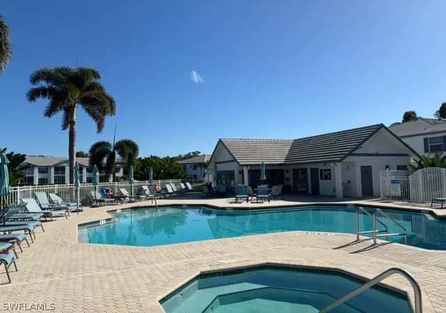 2nd image of 841 Tanbark Dr, Naples, FL 34108