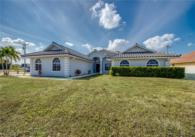 2nd image of 823 Sw 10th St, Cape Coral, FL 33991 | MLS# 2026006449