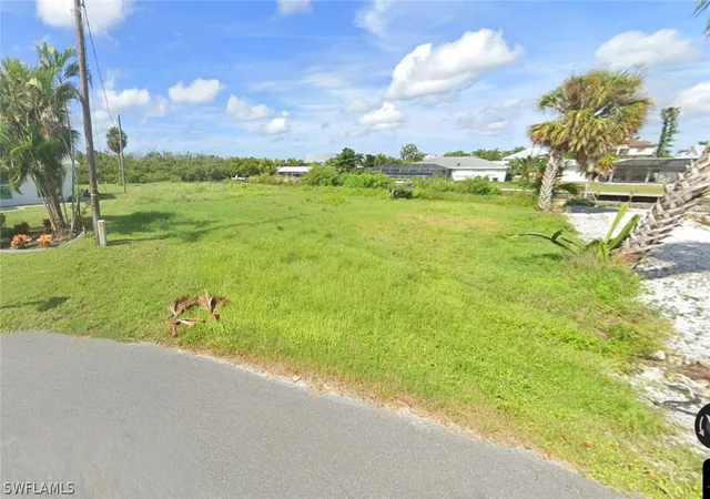 3rd image of 11480 Rebecca Cir, Fort Myers Beach, FL 33931 | MLS# 226005919